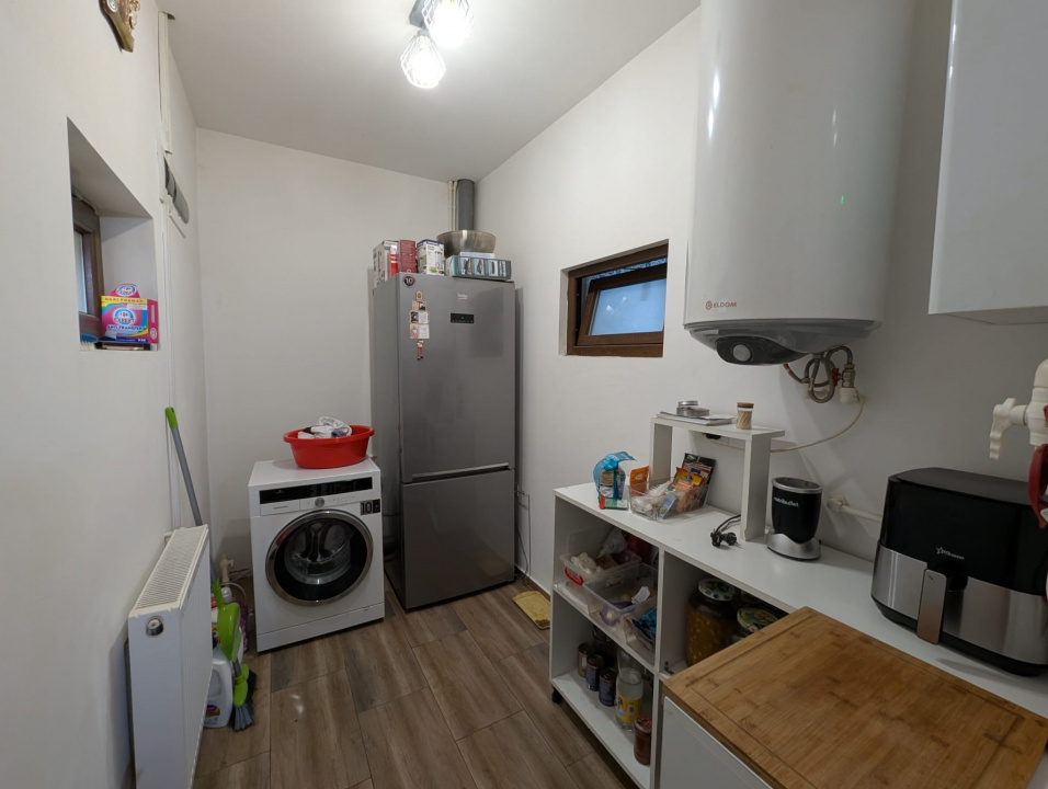 Cernica Casa P+Pod teren 406 mp  