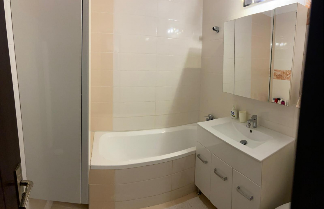 METROU CRANGASI, 3 CAMERE, CENTRALA TERMICA, PARCARE!