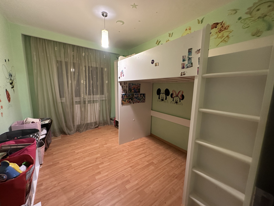 METROU CRANGASI, 3 CAMERE, CENTRALA TERMICA, PARCARE!