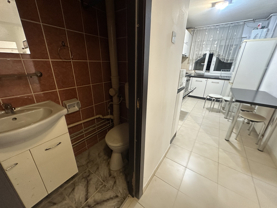 METROU CRANGASI, 3 CAMERE, CENTRALA TERMICA, PARCARE!