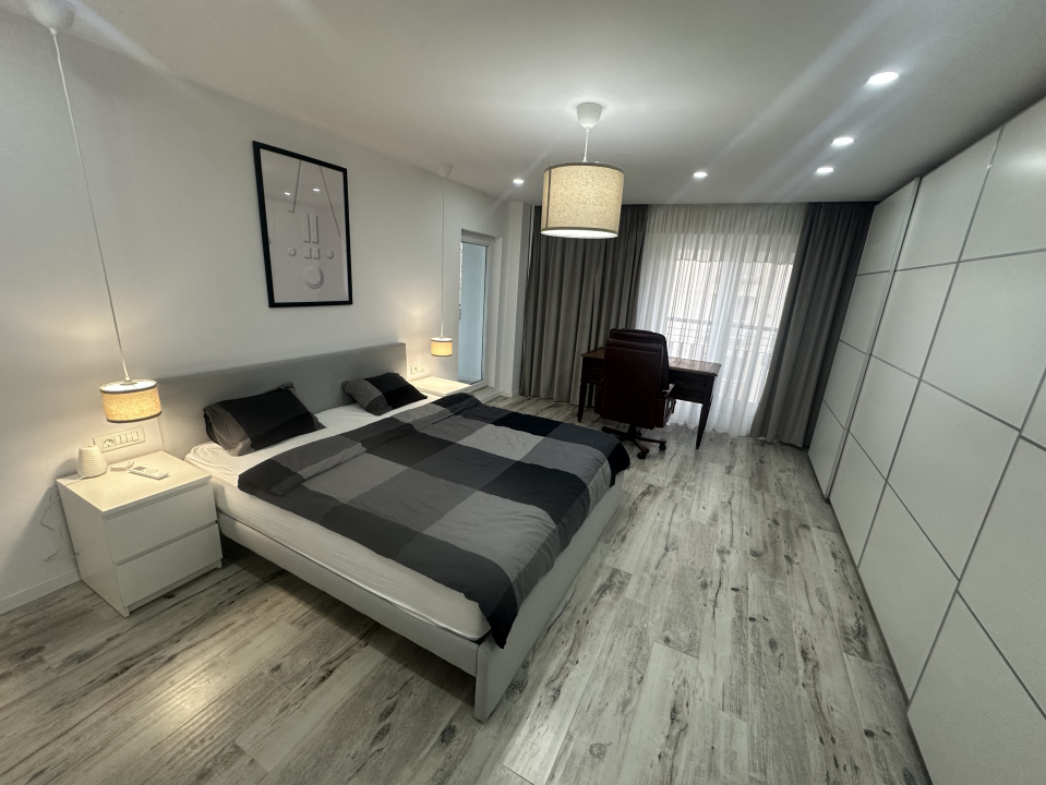 UNIRII, 3 CAMERE LUX-80 MP!