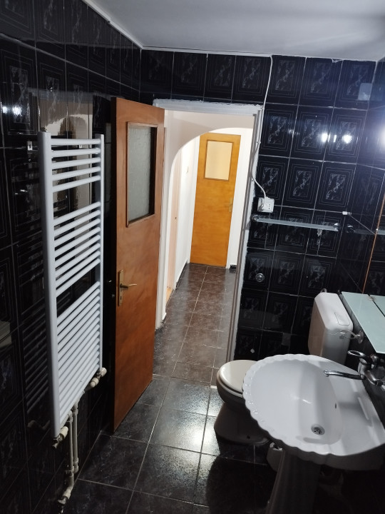 Apartament 3 camere nemobilat Calea Vitan