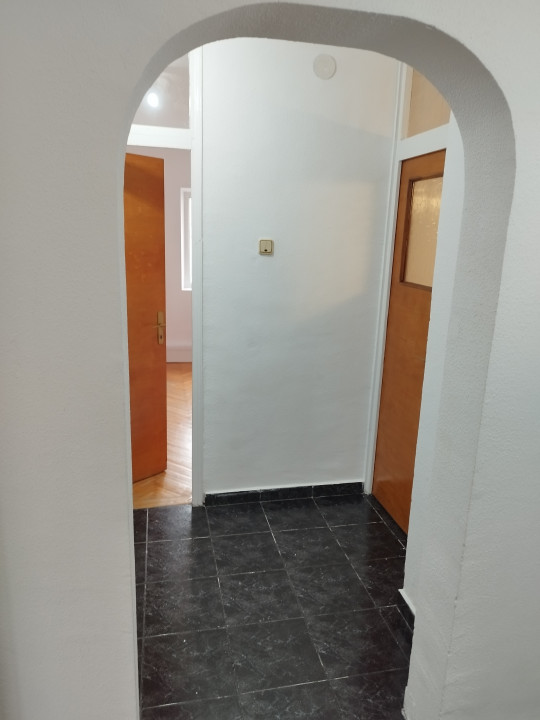 Apartament 3 camere nemobilat Calea Vitan