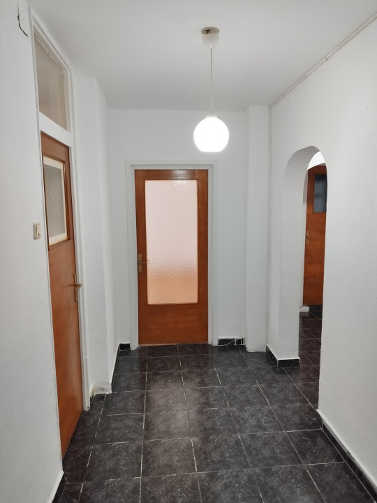 Apartament 3 camere nemobilat Calea Vitan
