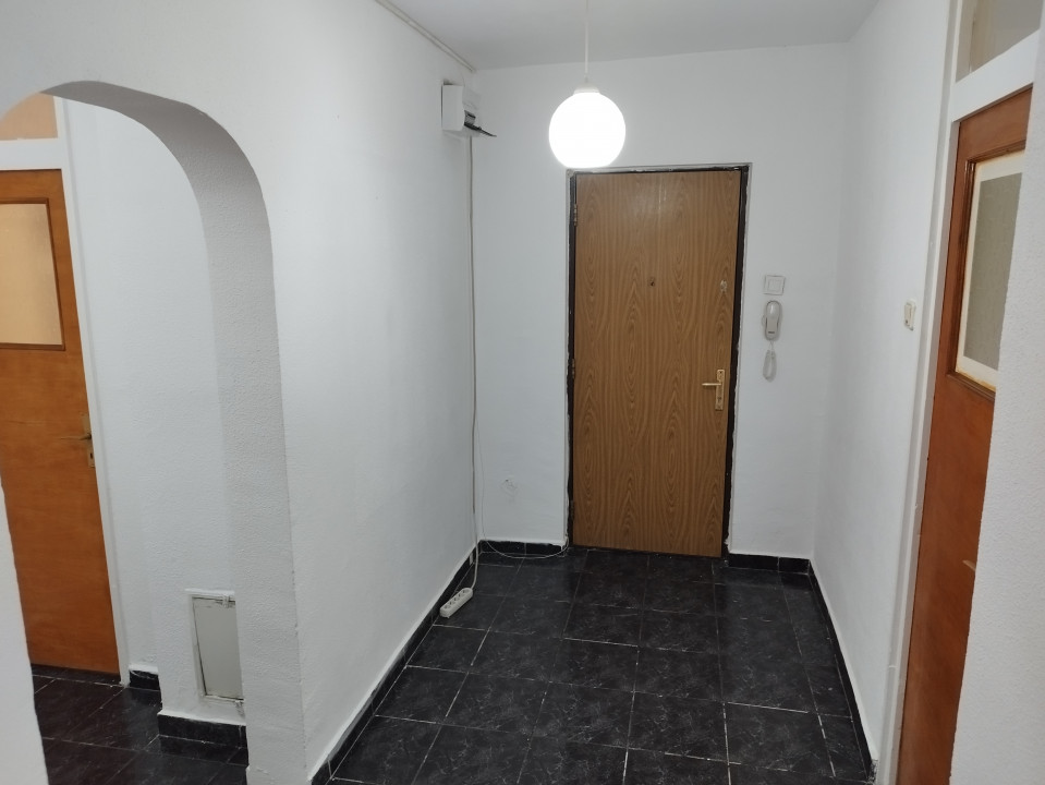 Apartament 3 camere nemobilat Calea Vitan