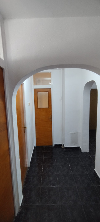 Apartament 3 camere nemobilat Calea Vitan