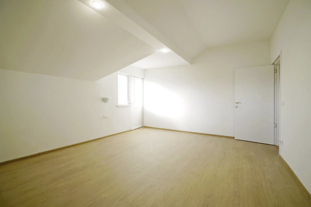 Casa 210 mp + Lot 700 mp Crevedia
