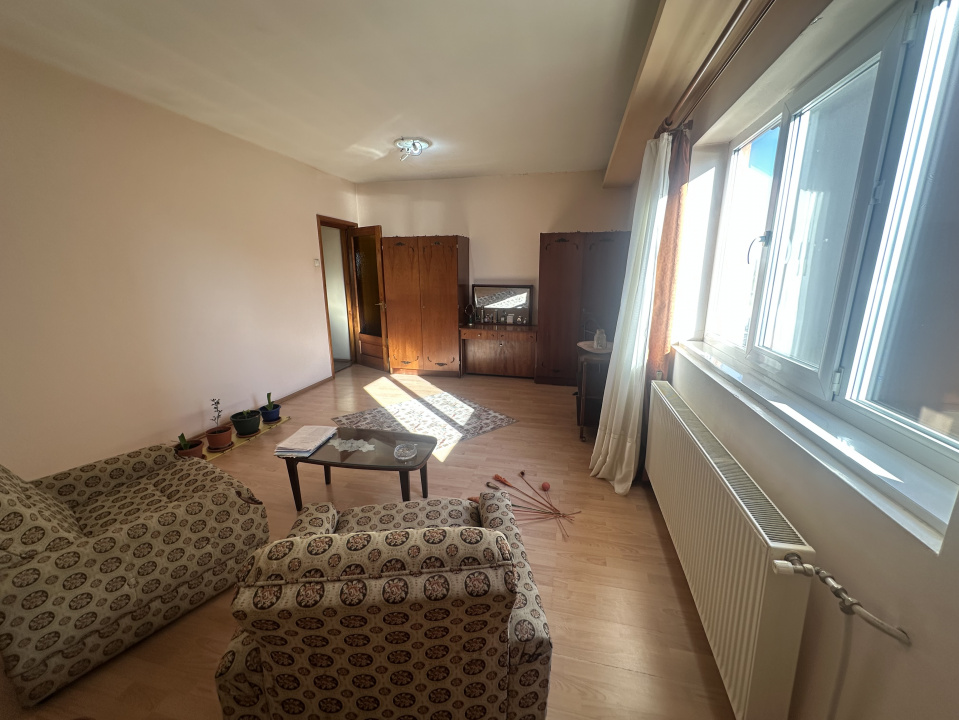 PANTELIMON APARTAMENT IN VILA 1E+M 230 MP TOTAL, CURTE 516 MP!