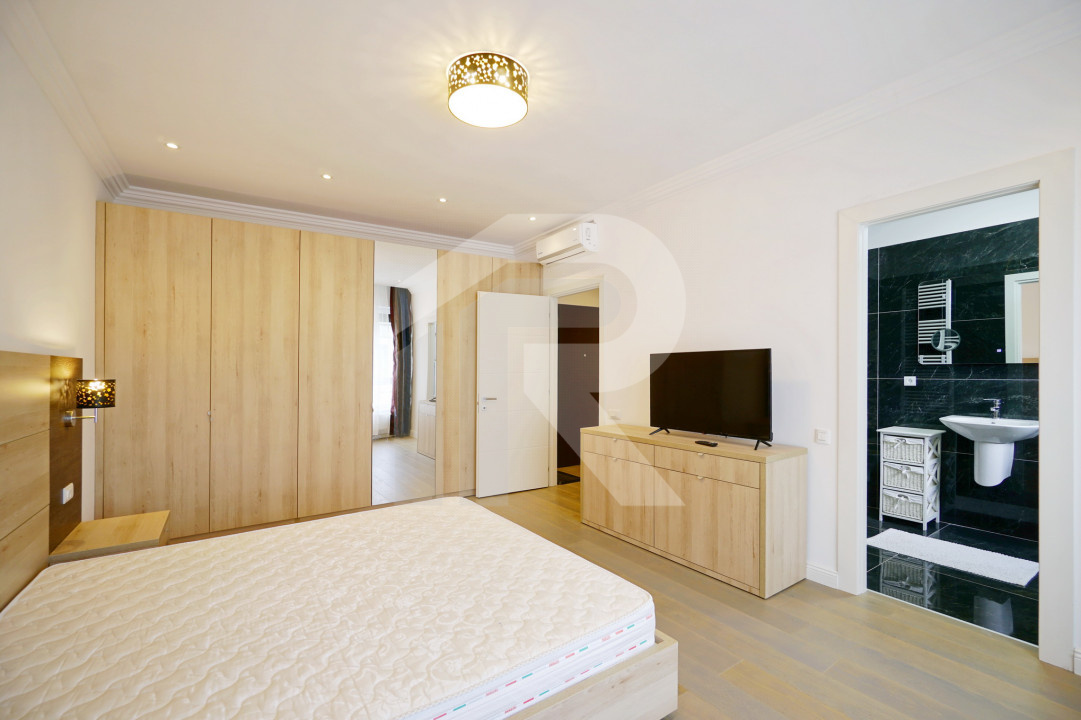 Apartament lux 3 camere+parcare subterana Laguna Residence