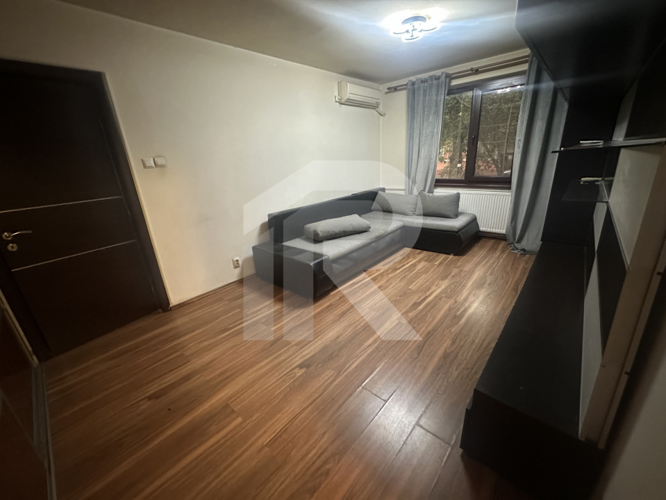 Apartament 4 camere Nasaud 82 mp