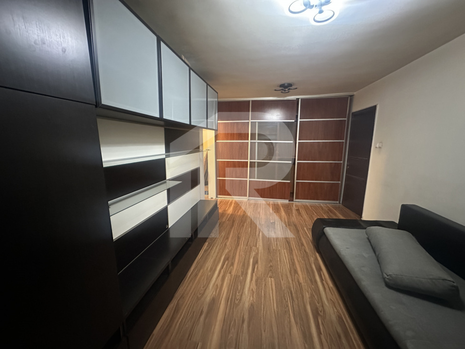 Apartament 4 camere Nasaud 82 mp