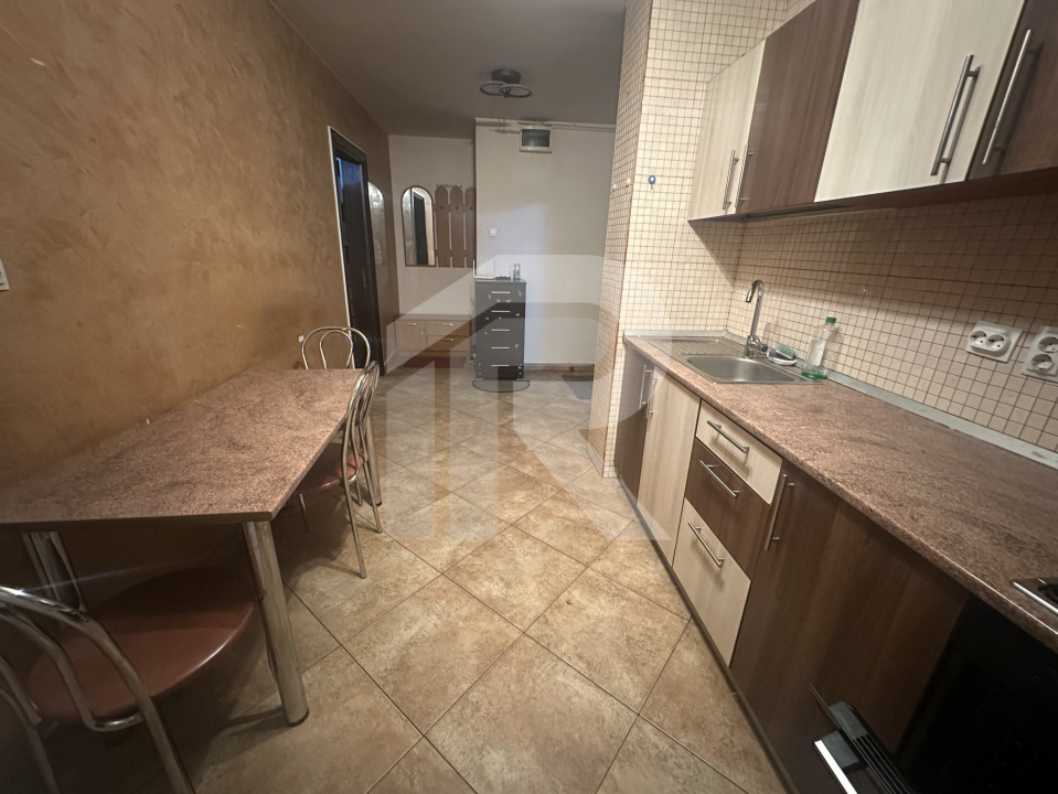 Apartament 4 camere Nasaud 82 mp