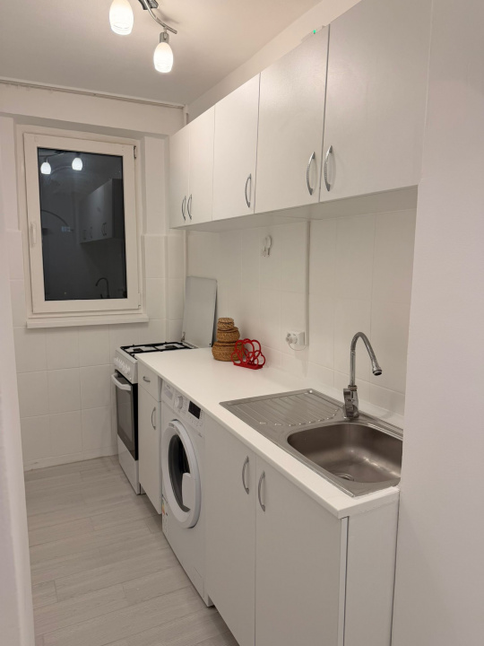 PIATA VICTORIEI, 2 CAMERE!