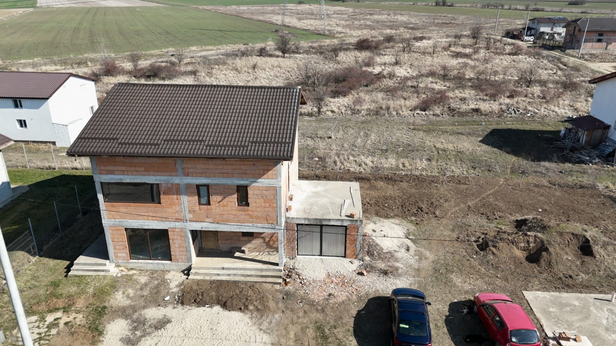 Casa P+E+M+garaj LOT 882mp Ciorogârla, str Crizantemelor