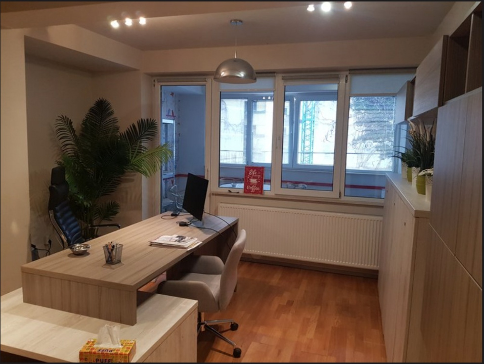 PIATA VICTORIEI, SPATIU BIROU, 130 MP!