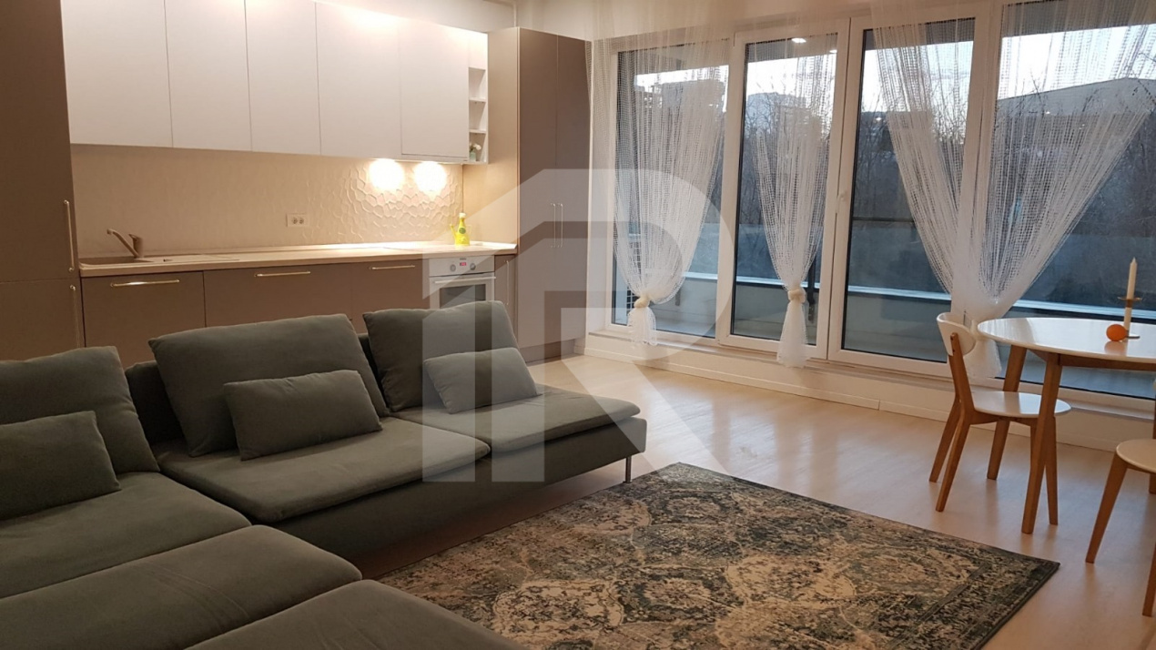 Apartament 3 camere Laguna Residence