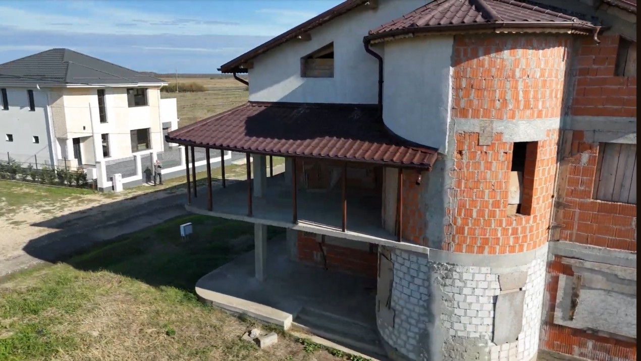 Casa+lot 768mp Sabareni