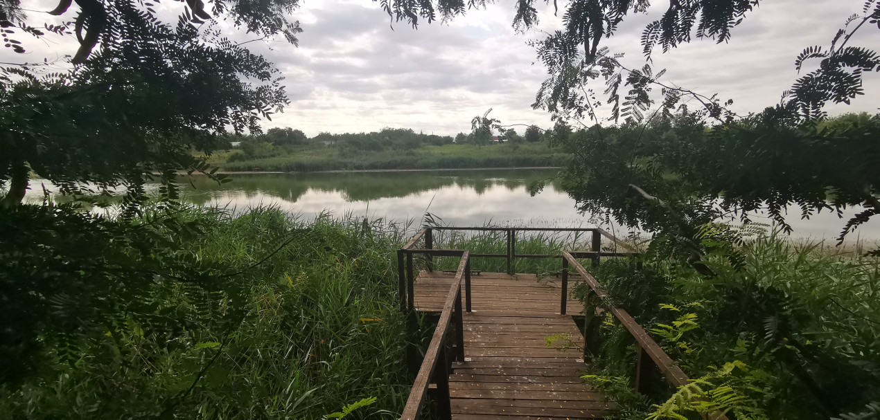 Casa de vacanta cu deschidere la lac