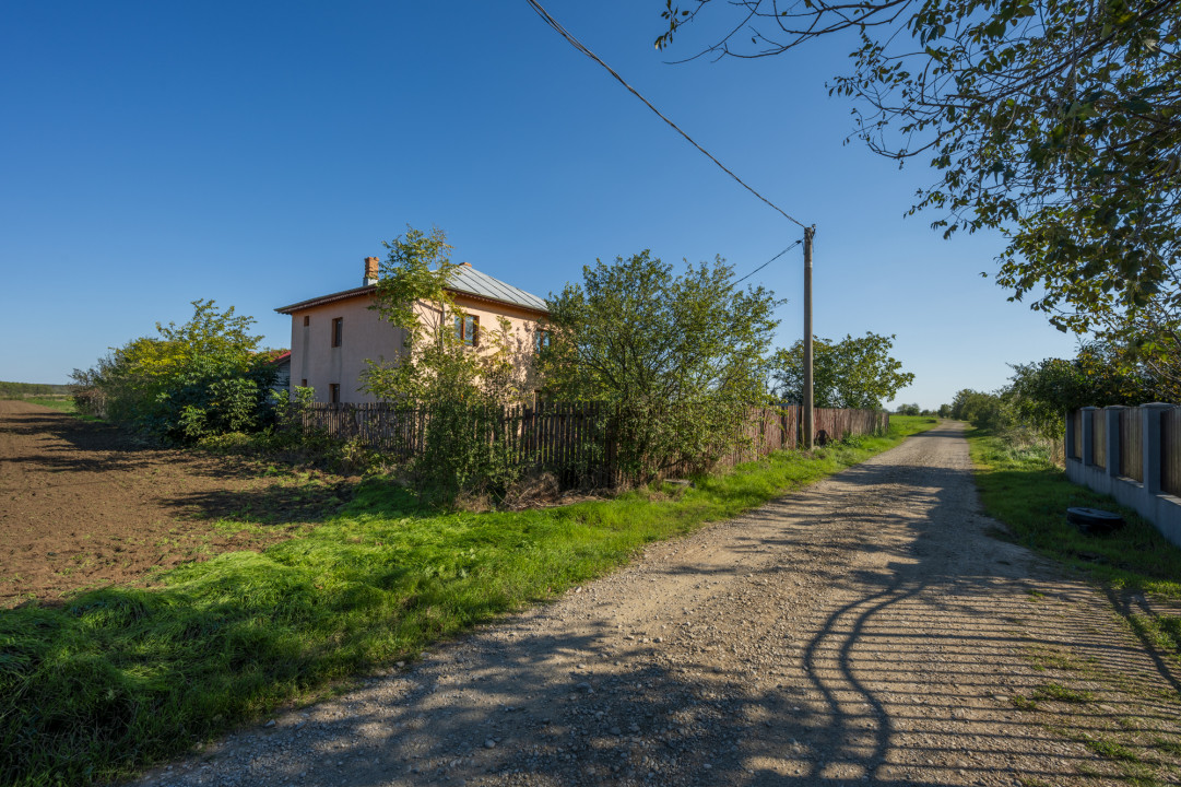 BELCIUGATELE - CANDEASCA LAKES, CASA 200 MP, LOT 8000 MP!