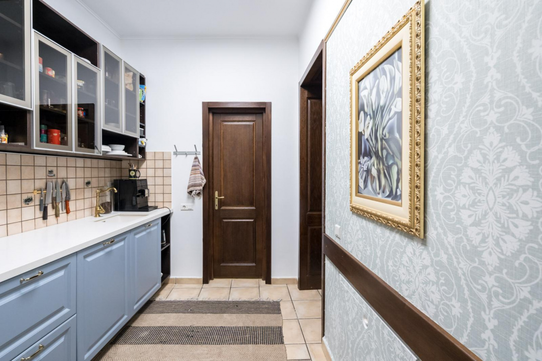 ARMENEASCA, APARTAMENT LUX-190 MP!