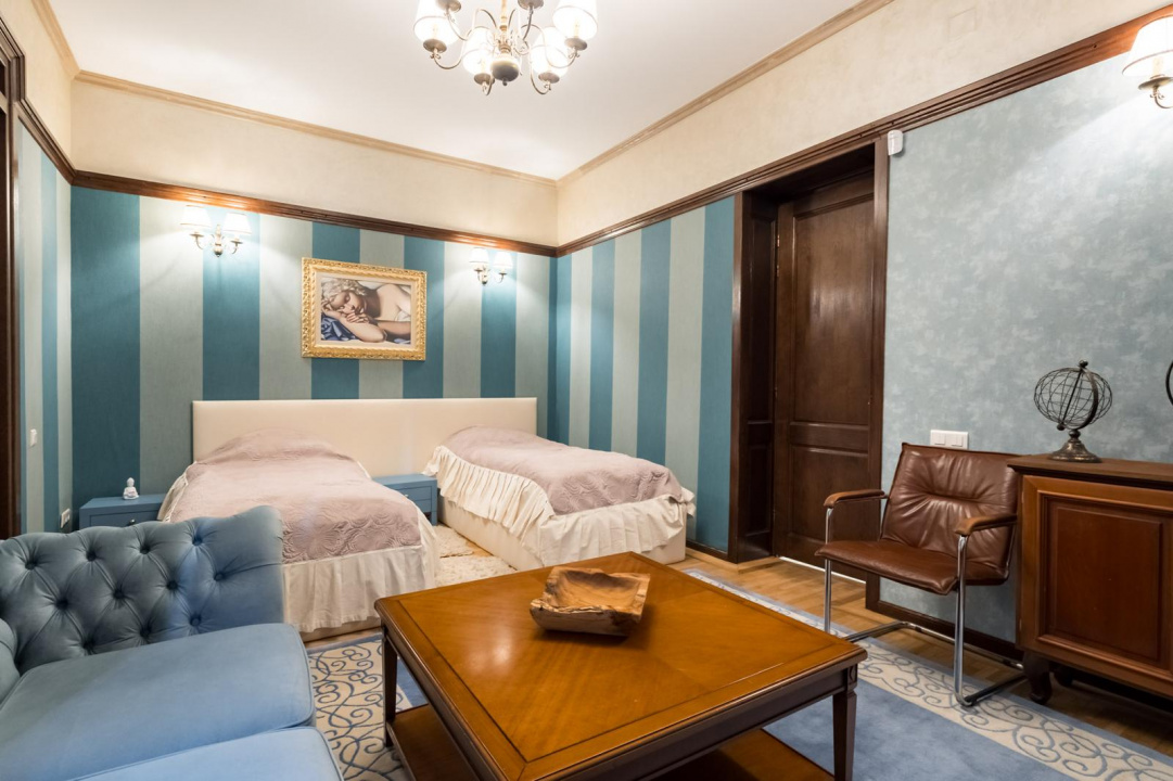 ARMENEASCA, APARTAMENT LUX-190 MP!