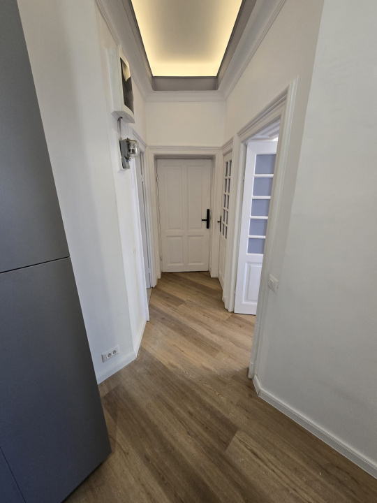 Închiriez apartament în vilă interbelică – Calea Dorobanți, 180 mp, etaj 3/3