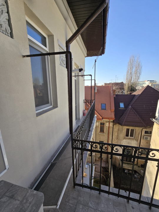 Închiriez apartament în vilă interbelică – Calea Dorobanți, 180 mp, etaj 3/3