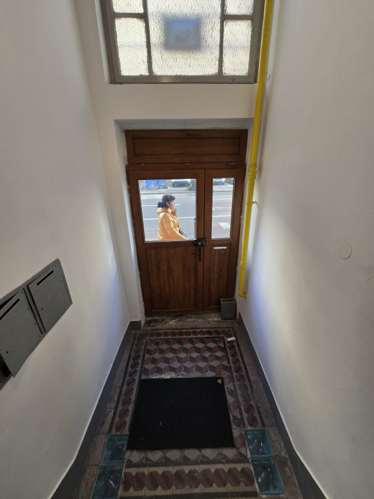 Închiriez apartament în vilă interbelică – Calea Dorobanți, 180 mp, etaj 3/3