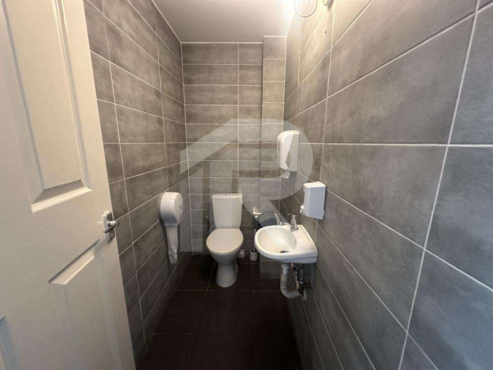 Spatiu Comercial 138,7 MP+2 locuri parcare New Residence