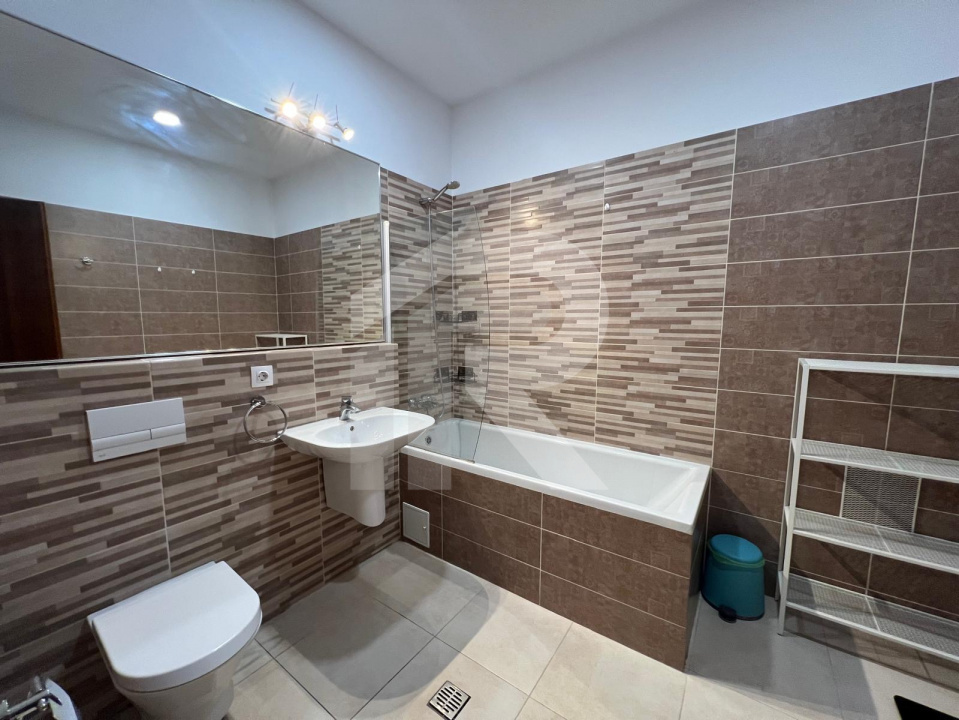 Apartament 3 camere Laguna Residence