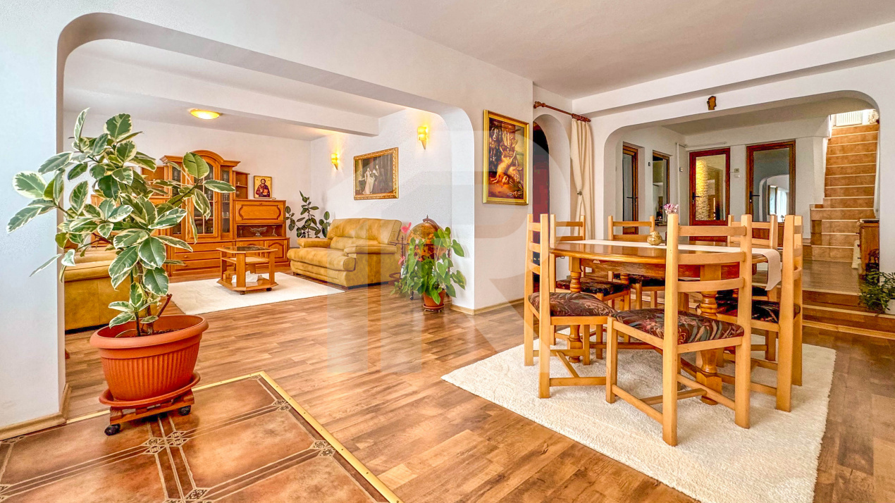 Casa | 356 mpc | Lot 1422 mp | Atelier de creatie | Locuinta/sediu | Baicoi