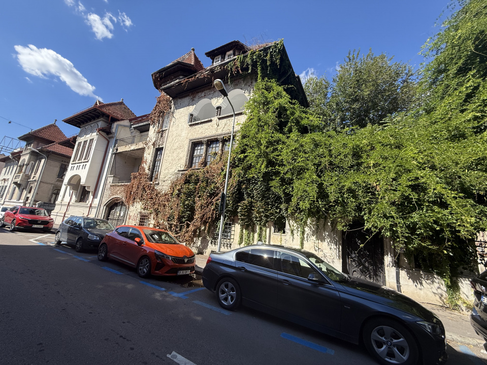 Apartament spațios în vilă deosebită – zona Grădina Icoanei