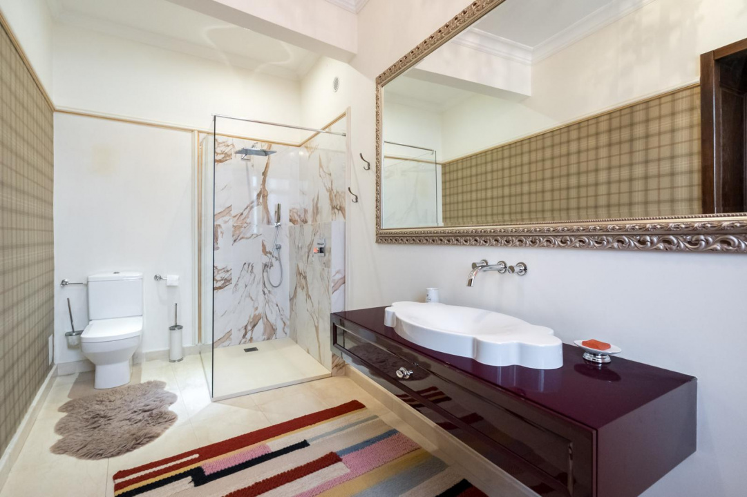 ARMENEASCA, PARTER IN BLOC ART DECO, 6 CAMERE 190 MP!