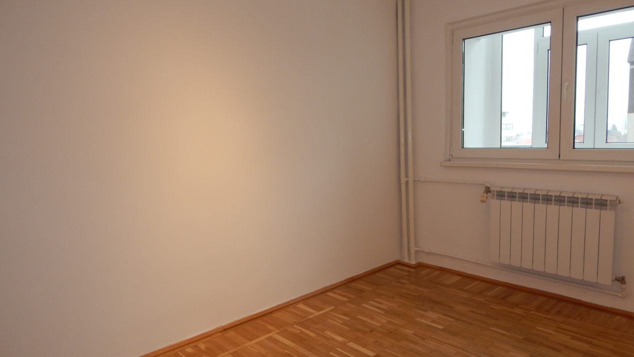 Apartament spatios p-ta Alba Iulia