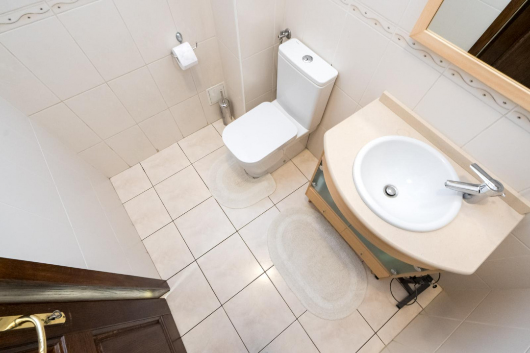 ARMENEASCA, BIROU PARTER-185 MP!