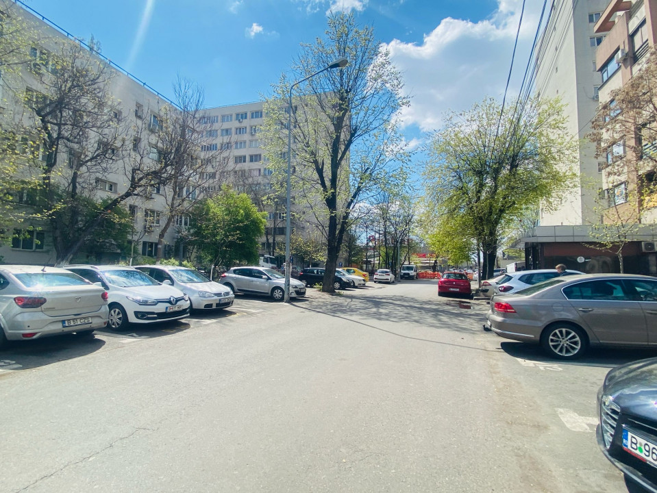 VITAN - Bobocica | 2 camere Etaj intermediar Renovat parțial