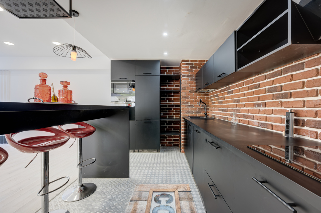 Apartament 3 camere superb si curte proprie Parc Herastrau