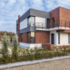 Vilă modernă cu design contemporan, piscină și cramă, Balotești, Str. Râului 25